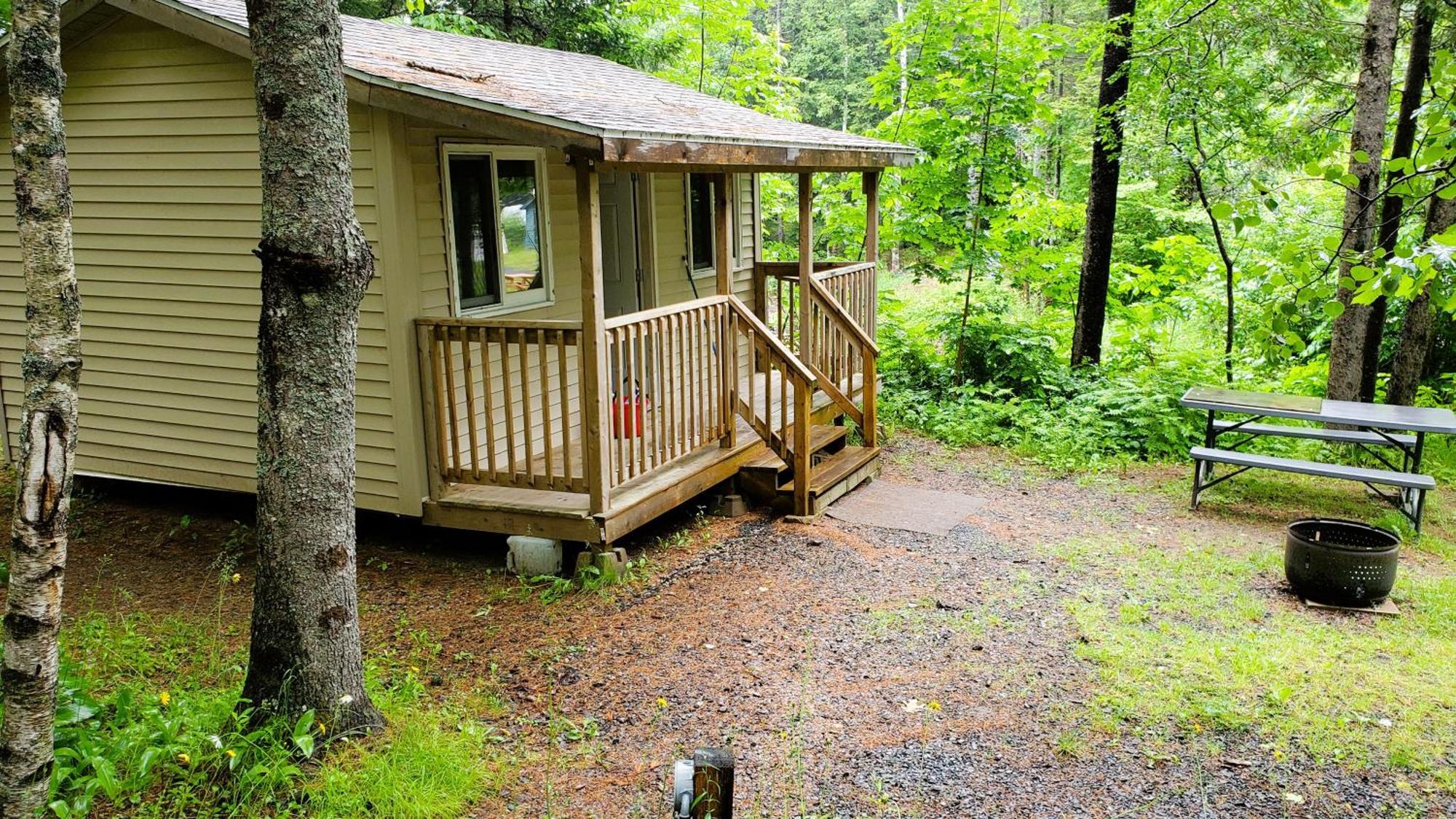 Oakhill Pines Campground Бриджуотер Экстерьер фото